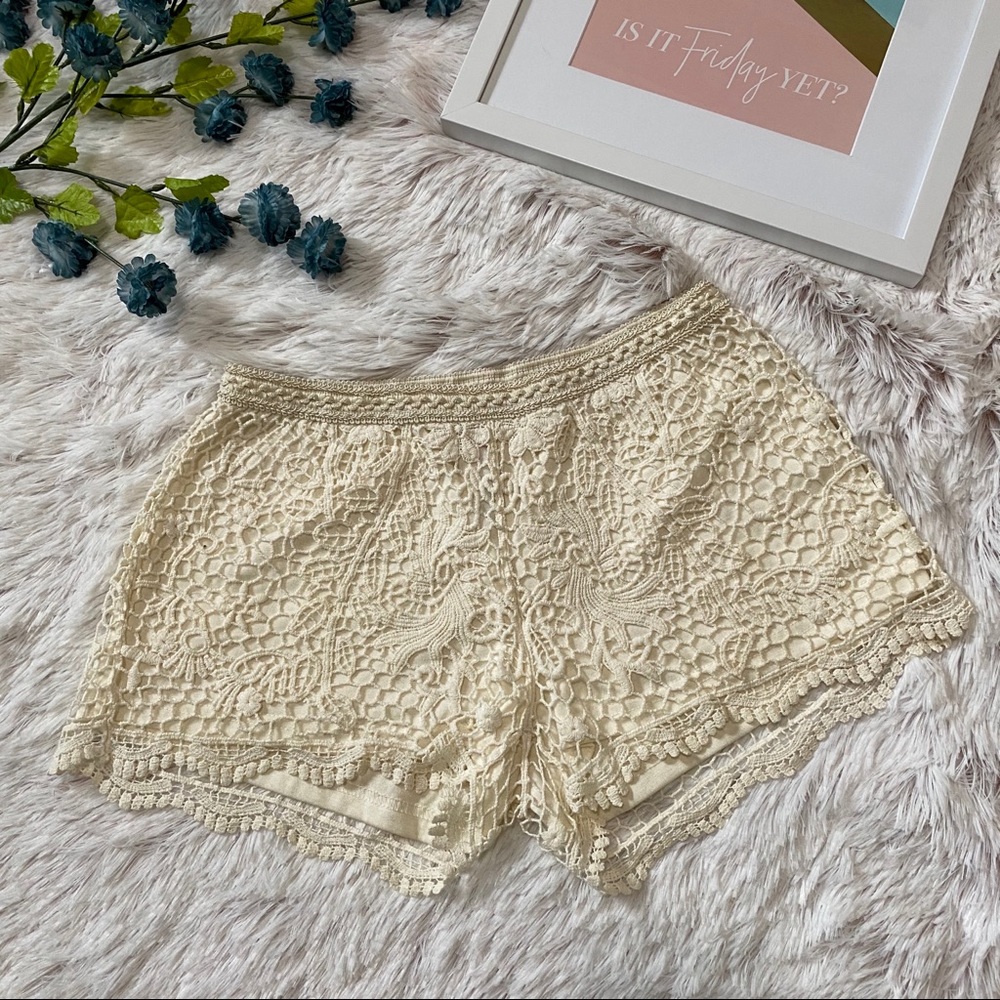 Mossimo Off White Lace Shorts